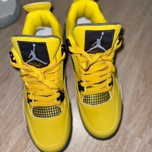 Jordan 4 lighting.